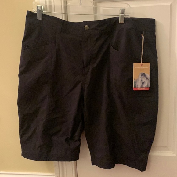 NWT Women’s Royal Robbins Discovery Bermuda Shorts- Size 16 - Picture 1 of 3